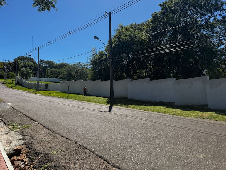 Proyecto inmobiliario frente al anfiteatro José Asunción Flores.