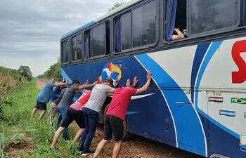 Mañana retoma sus viajes al Alto Paraguay, las unidades del transporte pùblico, tras suspender sus servicios por las malas condiciones de los caminos.