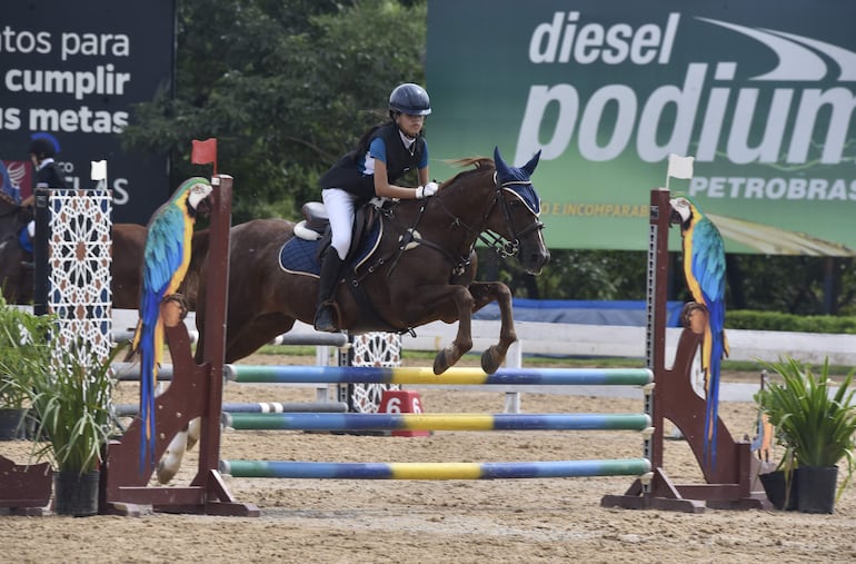 Julieta Ruiz con Spartan.