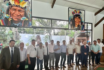 El expresidente Mario Abdo Benítez recibió la visita de sus leales, tras la imputación fiscal.