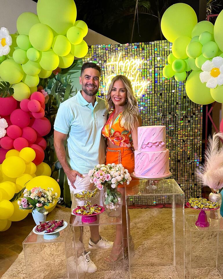 Magalí Páez y su esposo Patricio Escobar, quien la saludó en sus redes expresando: "¡Gracias por existir y ser nuestra!". (Instagram/Magalí Páez)