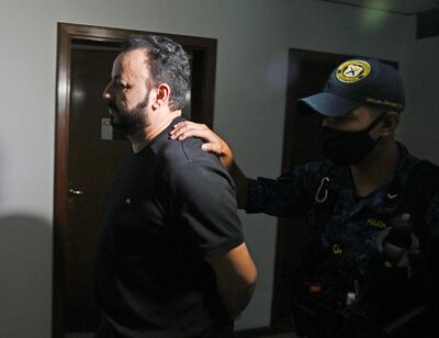 Miguel Ángel Servín Palacio, a su salida del despacho de la fiscala Elva Cáceres tras abstenerse a declarar.