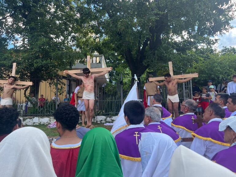 Los estacioneros acompañaron toda la representación de los integrantes de Pascua Joven. 