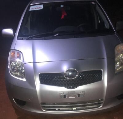 El vehículo que fue robado por los delincuentes durante el asalto domiciliario.