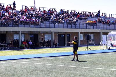 El turno de la disertación en la cancha del técnico de Guaraní, el argentino Víctor Bernay.