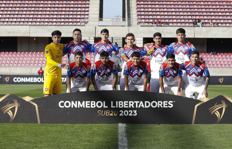Formación titular que presentó ayer Cerro Porteño ante Independiente del Valle por la primera fecha de la Copa Libertadores Sub 20, que se disputa en el Chile.