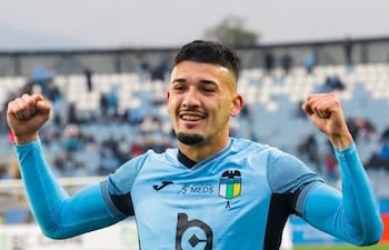 Arnaldo Castillo Benega (29 años), futbolista paraguayo del O'Higgins de Chile.