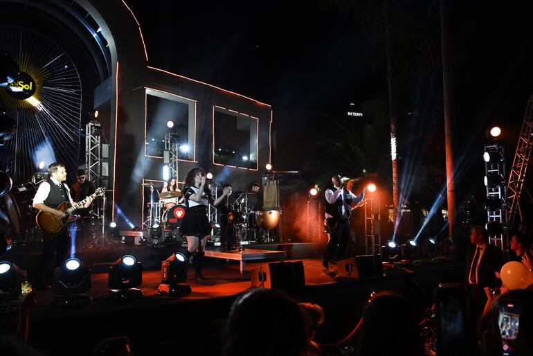 Gentileza,Encendido de Luces,Del Sol Shopping.hoy 23 de noviembre del 2025.foto Pedro Gonzalez