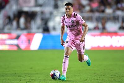 El paraguayo Diego Gomez, futbolista del Inter Miami, domina el balón en el partido contra Orlando City por los 16avos de final de la Leagues Cup 2023 en el DRV PNK Stadium, en Miami.
