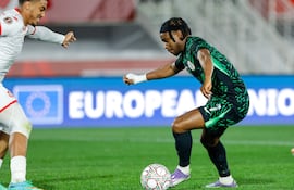 Ademola Lookman, figura de la selección nigeriana, que venció por 3-2 a Túnez.