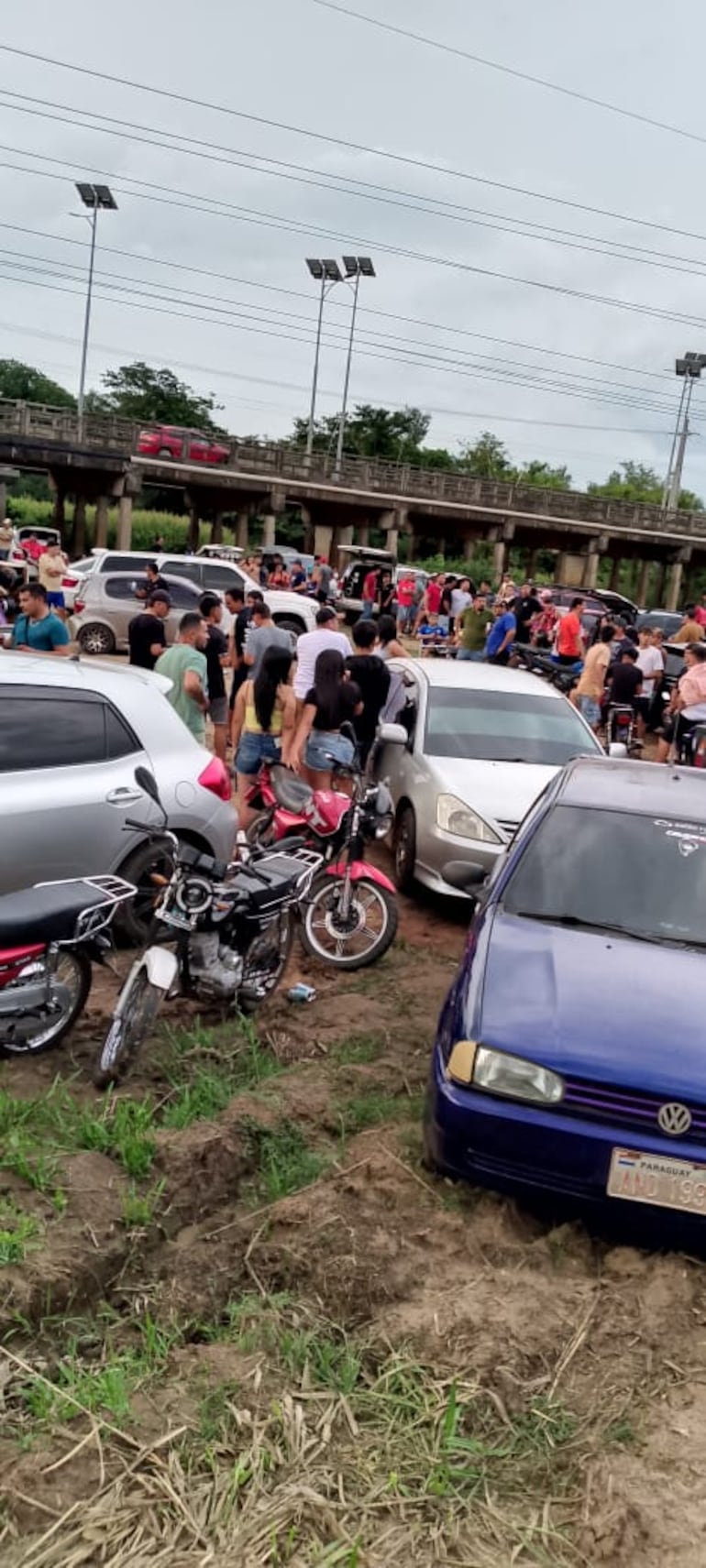 Buscan brindar un lugar alternativo de esparcimiento a orillas del arroyo Caañabé de Carapeguá.