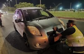 Militar conducía ebrio, huyó de la Policía y chocó en la Costanera Norte.