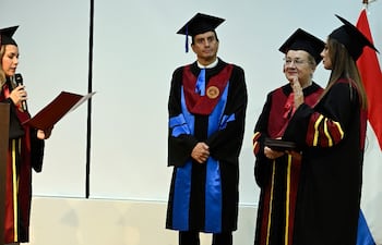 Juramento de la Prof. Dra. Crichigno como rectora de UPAP.