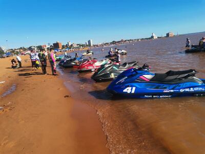 Masiva presencia de pilotos extranjeros tuvo el Campeonato Sudamericano de Motos Acuáticas.