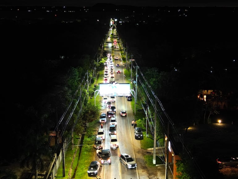El caos vehicular en las inmediaciones de las discotecas, nuevamente ocasionó denuncias de residentes de San Ber.