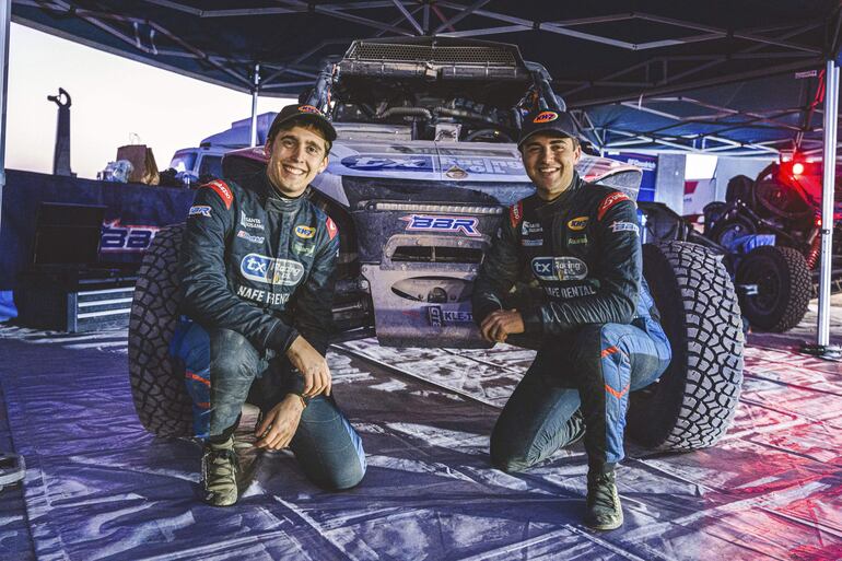 Los españoles Pau Navarro (izquierda) y Jan Rosa se impusieron con su Taurus en la Challenger.