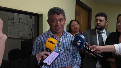 Uno de los voceros de la Coordinadora de Víctimas de la mafia de los pagarés, Pedro Coronel.