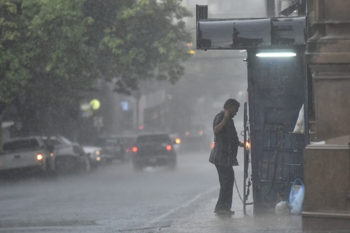 Alerta meteorológica en Paraguay: posibles tormentas “fuertes” en 5 departamentos