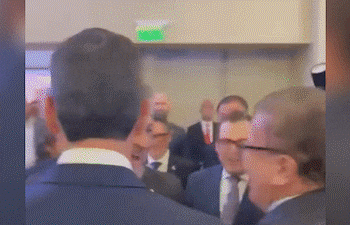 Video muestra abrazo entre Peña y Abdo y alimenta versiones de un abrazo republicano.
