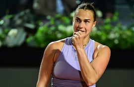 La bielorrusa Aryna Sabalenka accede a cuartos tras 2 horas de partido