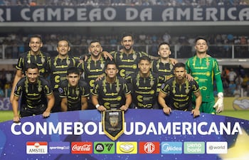 Formación presentada por Recoleta FC contra el Santos de Brasil, en el estadio Vila Belmiro, donde se había registrado un empate de 1-1.