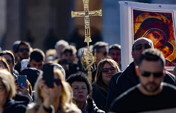 Papa recuerda a la iglesia qué hacer con las parejas en convivencia y divorciados.