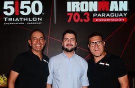 Rodrigo Recalde de Ironman, Marcelo Cardozo de ueno bank y Víctor Heredia de Ironman.
