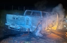 La camioneta fue encontrada totalmente incinerada.