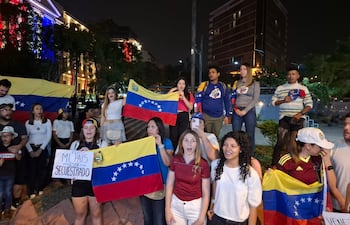 Venezolanos Asunción protesta