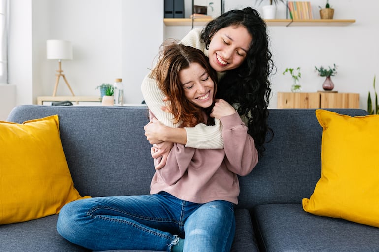 "Friend bombing": cuando la intensidad se disfraza de amistad - Estilo de vida