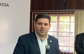 El presidente del Senacsa, Dr. José Carlos Martin.