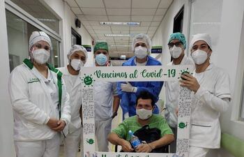 Dieron de alta a los últimos pacientes internados en el IPS ingavi, afectados por el covid-19.