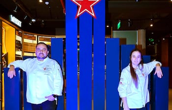 Julián Endara y Pauli Guillén estuvieron el año pasado participando en S. Pellegrino Young Chef Academy Competition representando a Paraguay.