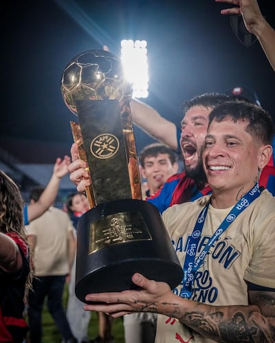 Juan Manuel Iturbe, máximo goleador de Cerro Porteño, pieza clave para que el Ciclón conquiste el Torneo Clausura 2025 y la Supercopa Paraguay.