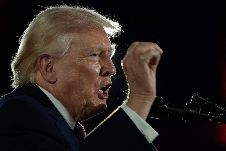 Trump dice que negociadores de Irán temen ser “asesinados por su propia gente”