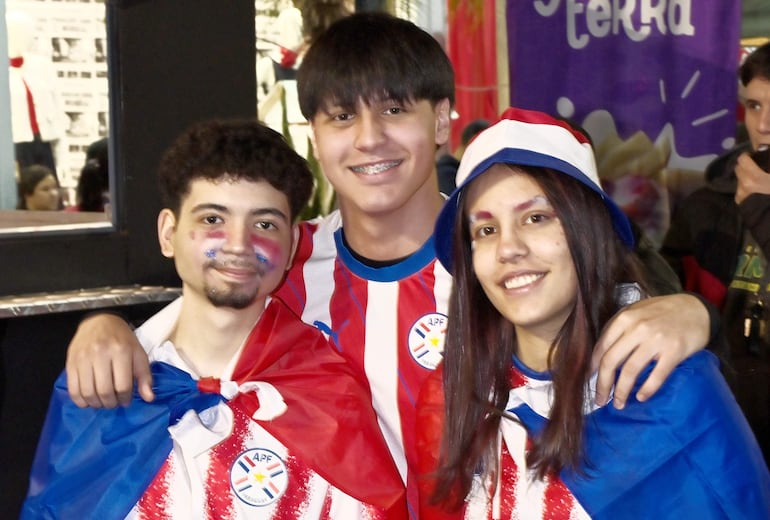 Unicentro Invita alentar a Paraguay	en Palma y 15 de Agosto