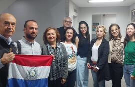 Vecinos del barrio Mburucuyá presentaron a la Junta Municipal de Asunción un proyecto de corredor verde para su comunidad.