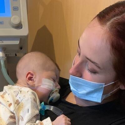 Un bebé de apenas tres meses figura entre las víctimas del fentanilo contaminado en Argentina..