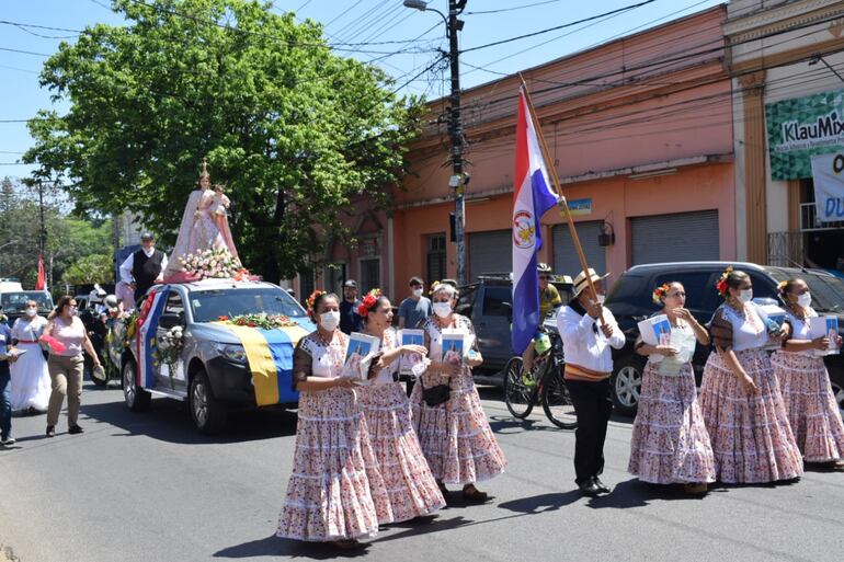 Imagen de la Virgen del Rosario de Luque.