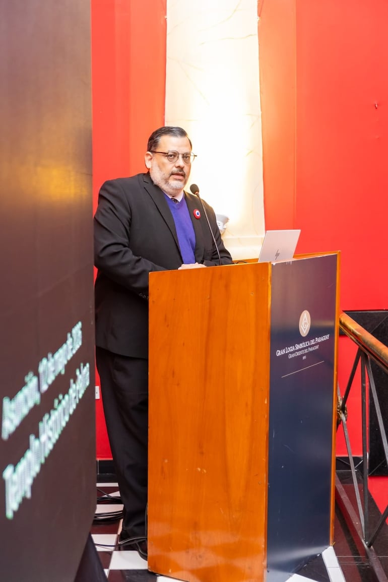 Herib Caballero Campos, durante la presentación del libro.