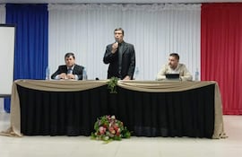 Durante el encuentro, los candidatos Blas Tito Panza, del Partido Liberal, es el candidato de consenso de la oposición y José Agustín Mendoza, del Partido Colorado, expusieron sus principales planteamientos