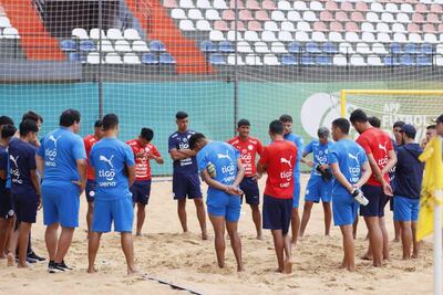 Componentes de las selecciones de fútbol playa que entran en acción hoy en la Liga Evolución.