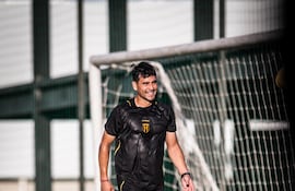 Juan Daniel Pérez Centurión (32 años), defensor aurinegro.