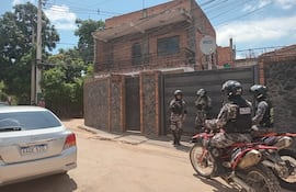 Oficiales del Grupo Lince están en el lugar donde se generó el incidente que terminó en la muerte de una persona.