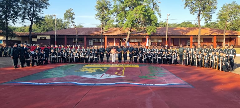 Clausura del período del Cimefor en el Segundo Cuerpo de Ejército, en San Juan Bautista: 36 femeninas y 17 masculinos culminaron su formación.