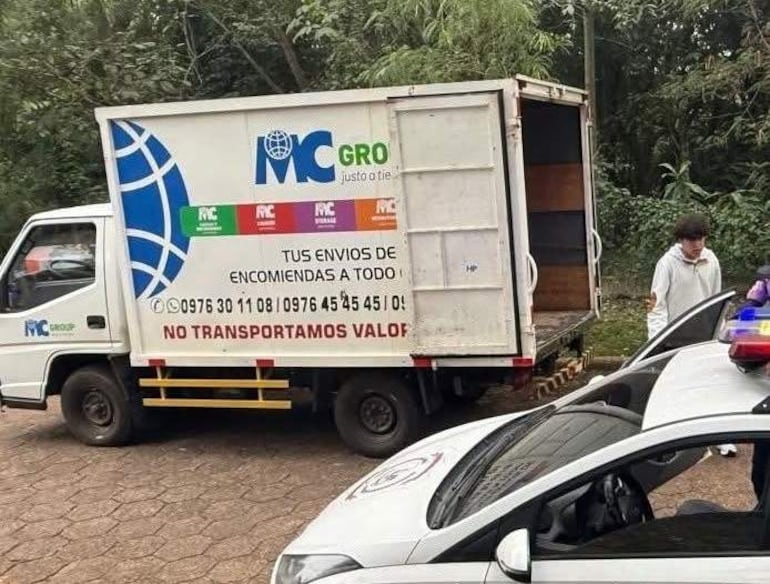 Falsos agentes de la Senad interceptan camión de encomiendas y roban mercaderías - ABC en el Este