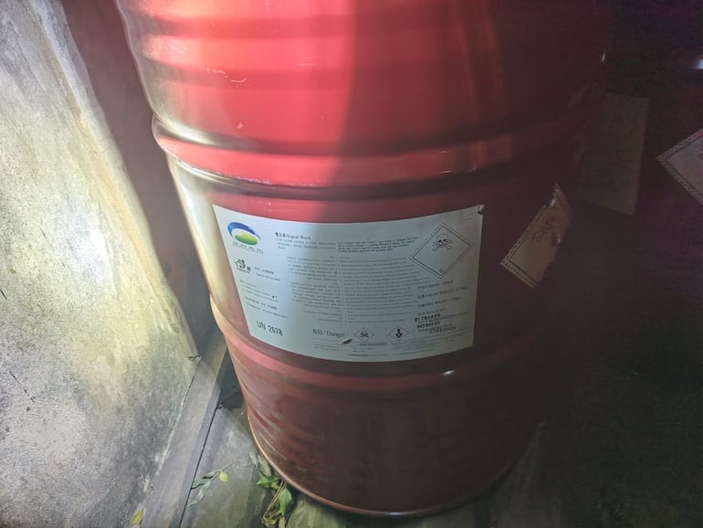 En este tambor se encontraba el diisocianato de tolueno, compuesto químico altamente tóxico.
