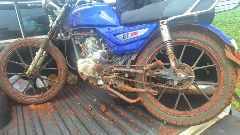 Encuentran moto utilizada en robo a banco en Katueté