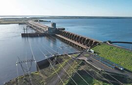 La EBY subsidió al sistema argentino al definir tarifa por debajo de su costo, desde 1994 hasta hoy, sin pagar al Paraguay compensación por territorio inundado.