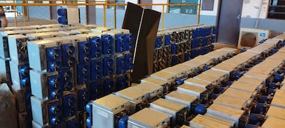 Máquinas de criptominería que fueron incautadas en Itapúa.